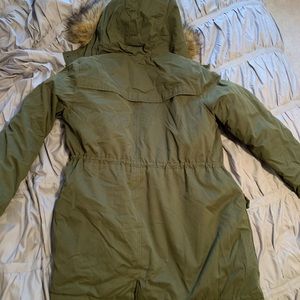 Girls size 15/16 Abercrombie Fur lined jacket.